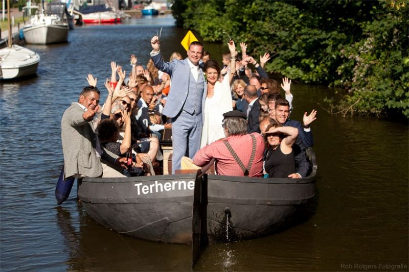 5_tsjerke_bruiloftboot